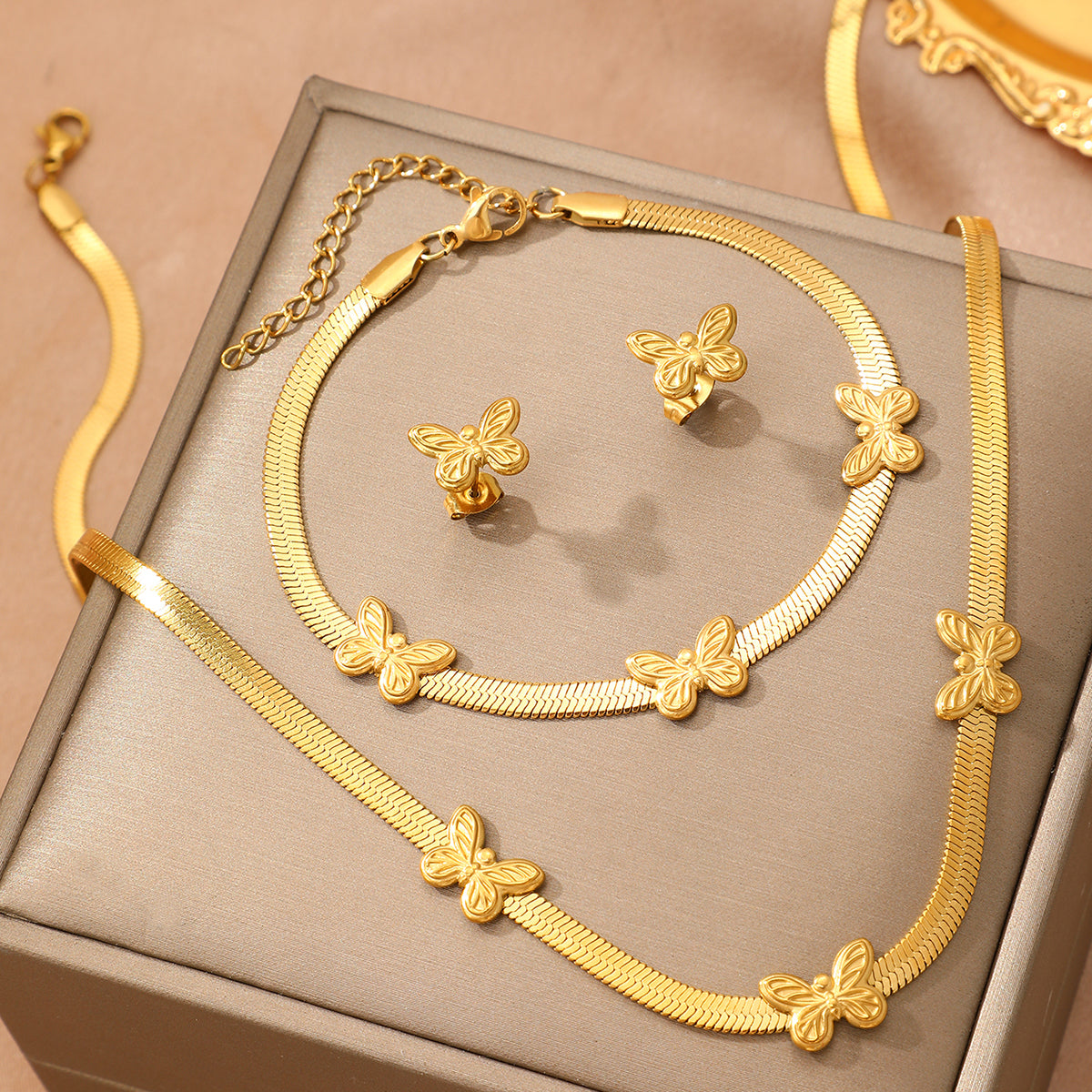 Set di gioielli con farfalle 3 pezzi
