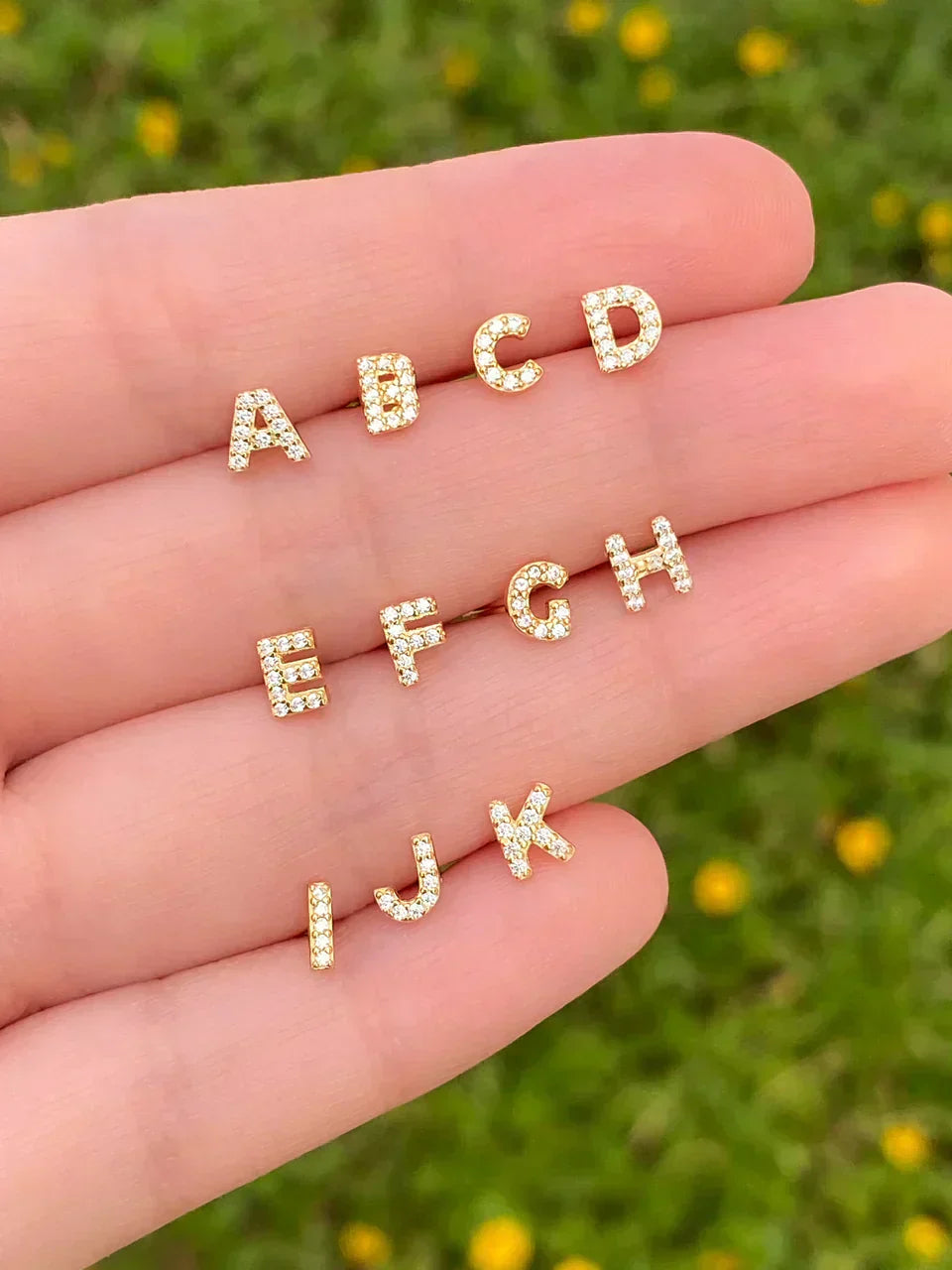 Michela | Orecchini Lettera in Oro 18k