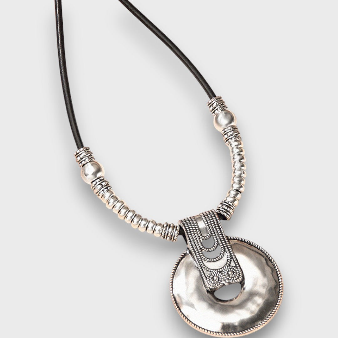 Selena – Collana Boho Vintage con pendente ad anello