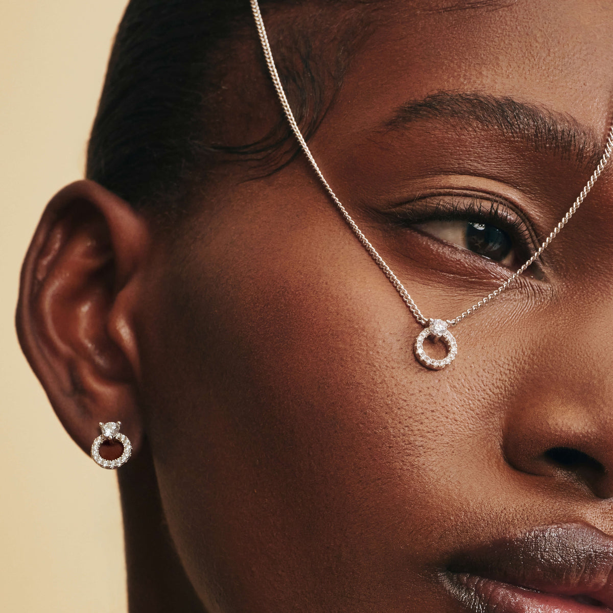 Round Halo Pendant Necklace