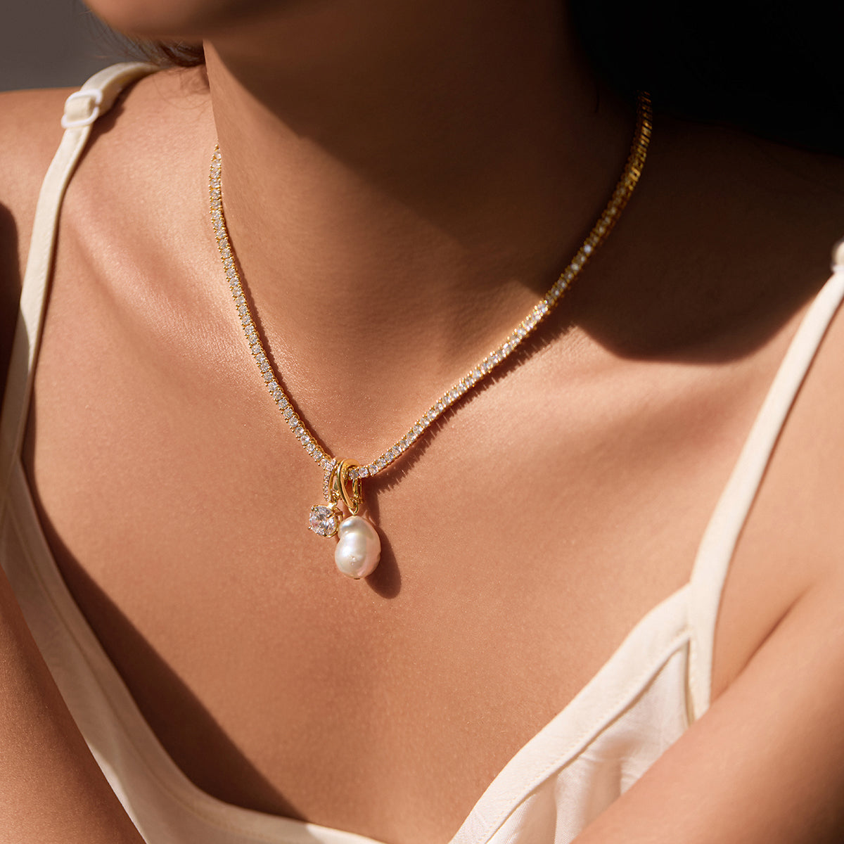 Pearl Pendant with Hinged Bail