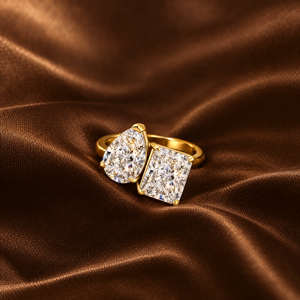 Toi et Moi Pear & Radiant ring