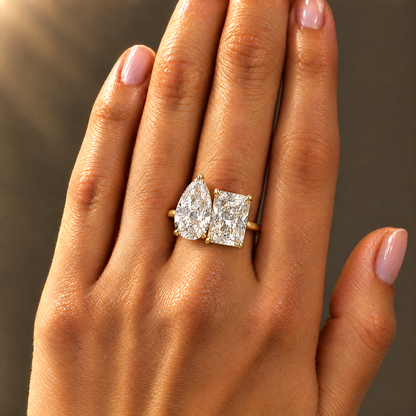 Toi et Moi Pear & Radiant ring