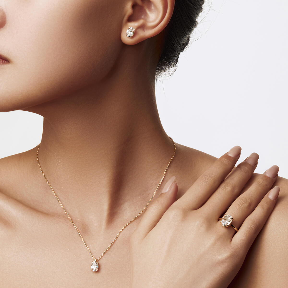 Oval Solitaire Necklace