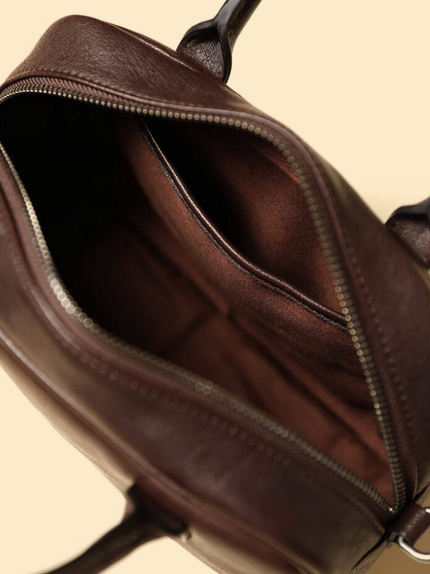 Elisa | Borsa Quadrata con Zip Lucida