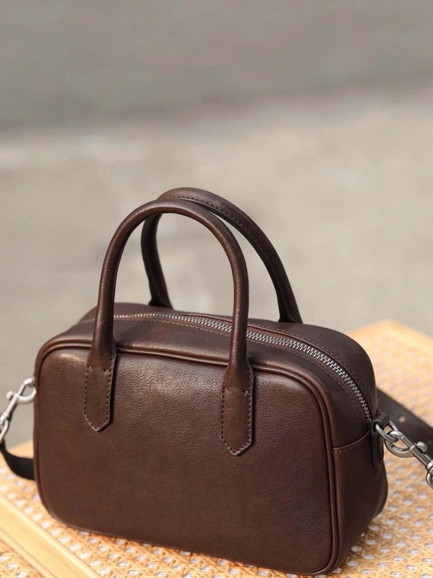 Elisa | Borsa Quadrata con Zip Lucida