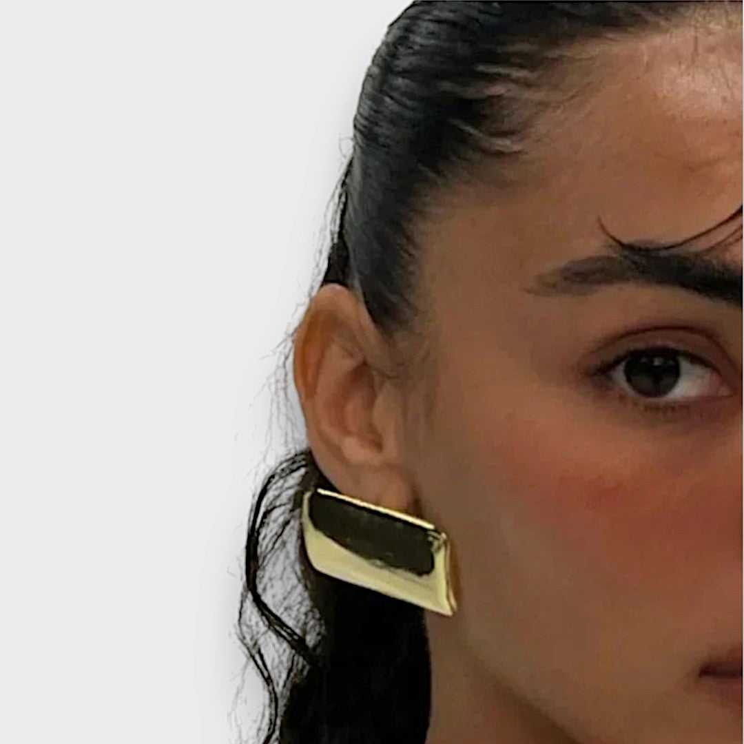 Jona Orecchini – Geometrici Dallo Stile D'impatto