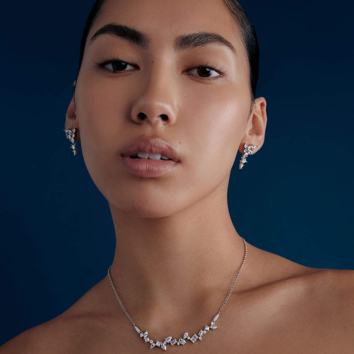 Wide Scattered Crystal Necklace