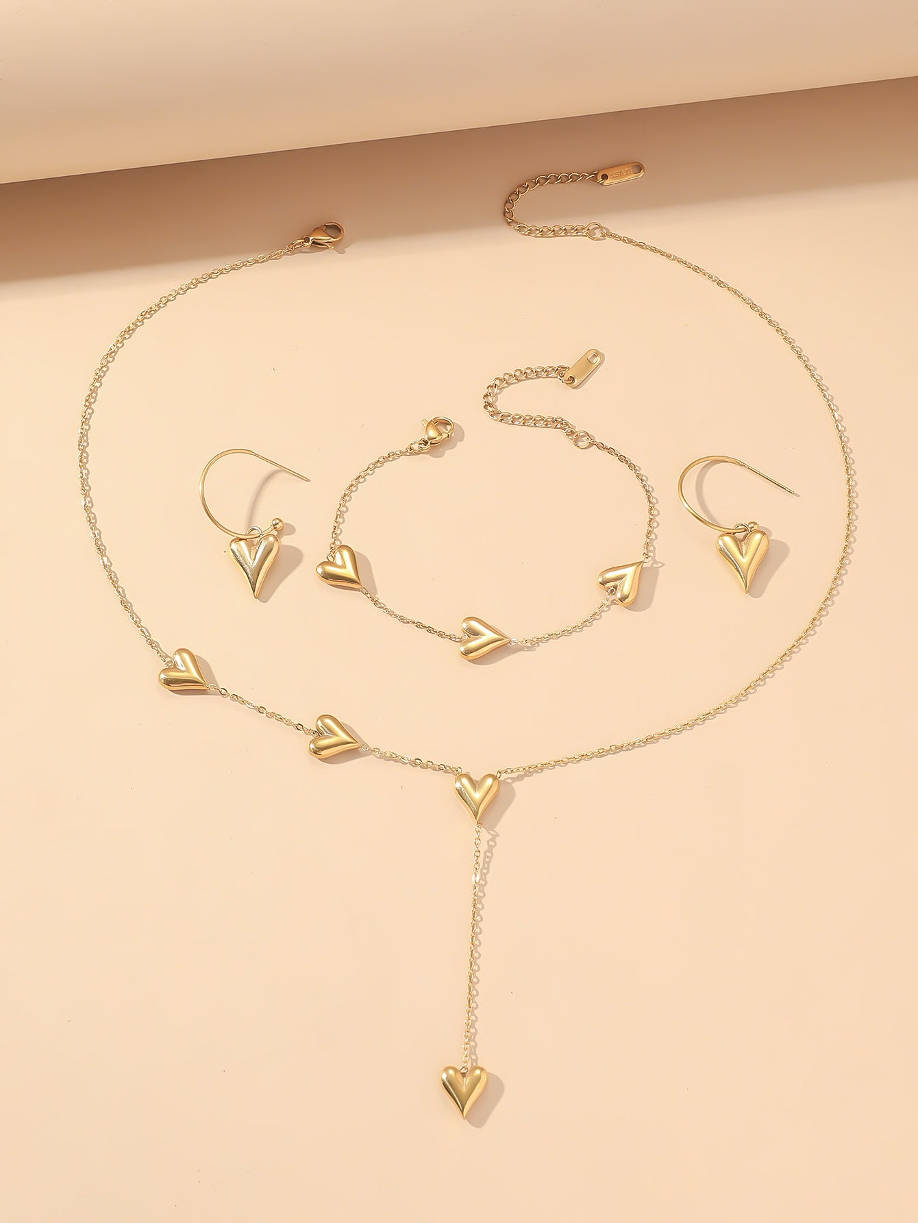 Set di gioielli con cuori delicati, 3 pezzi