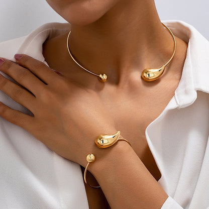 Set di gioielli con collana a goccia e orbita, 2 pezzi