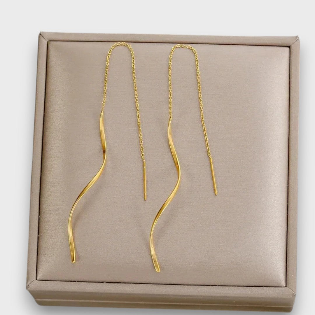 Elwira Orecchini lunghi con forma a onda