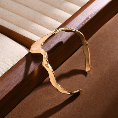 Set collana e bracciale Abstract Wave 2 pezzi