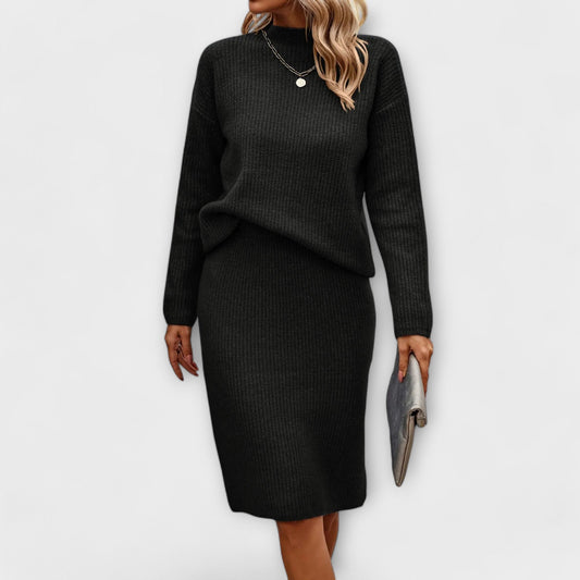 Completo di maglione e gonna a due pezzi