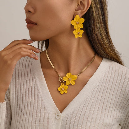 Set di gioielli con pendente a fiore elegante 3 pezzi
