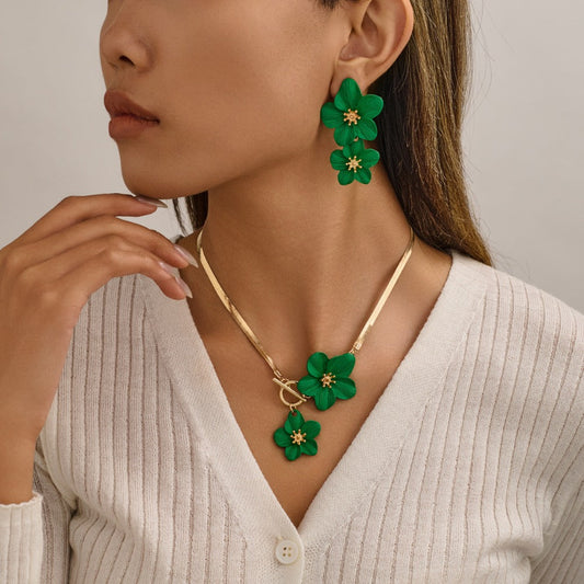 Set di gioielli con pendente a fiore elegante 3 pezzi