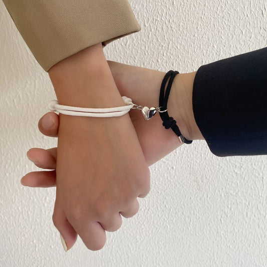 2 braccialetti per coppie con cuore bianco e nero