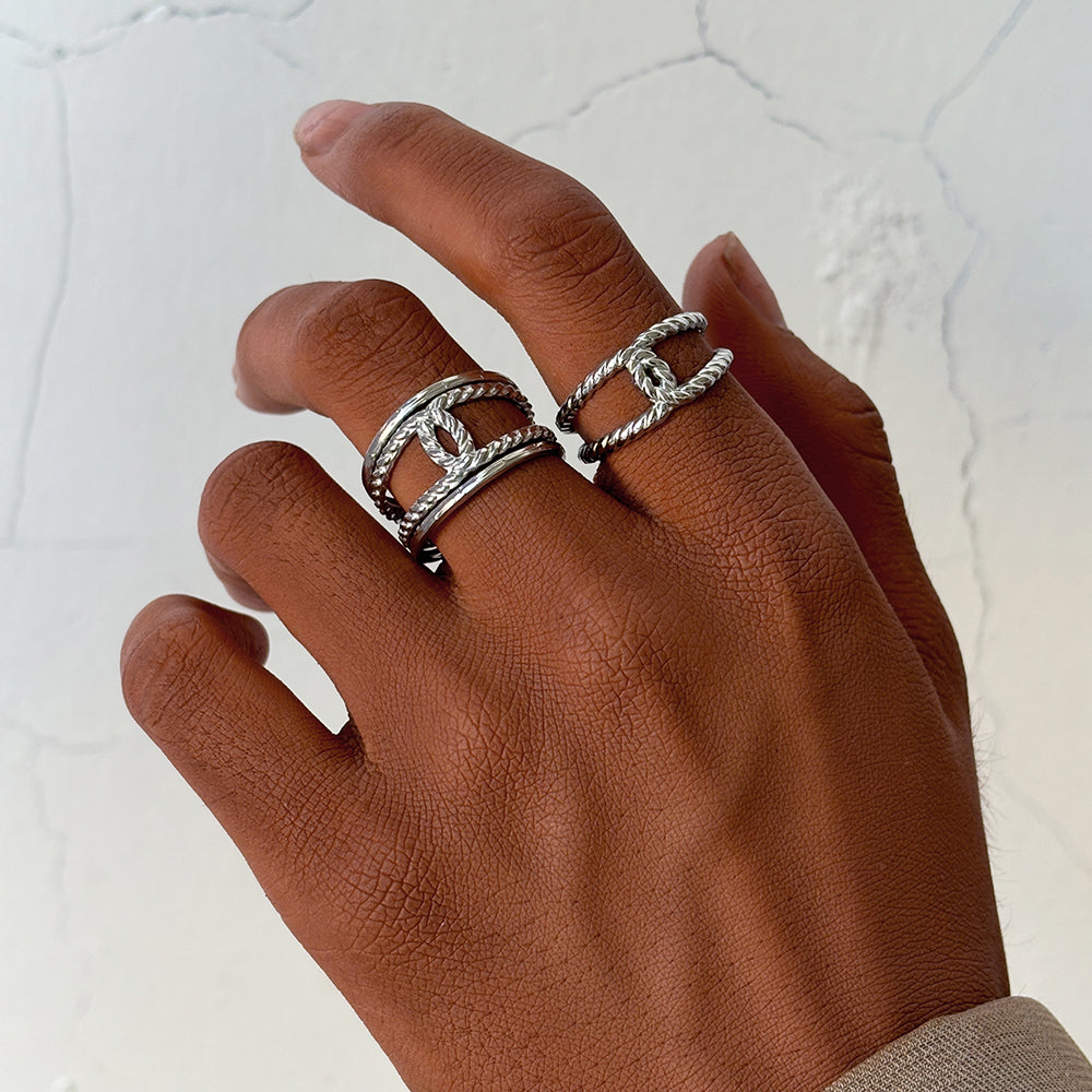 Set di 2 anelli aperti in oro con corda intrecciata