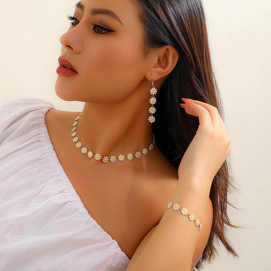Set di gioielli con girocollo a fiori piccoli