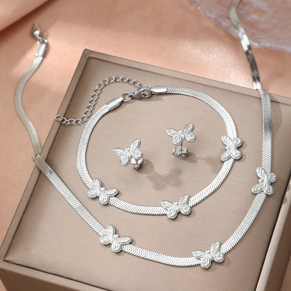 Set di gioielli con farfalle 3 pezzi