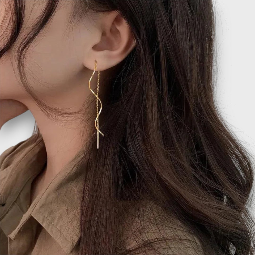 Elwira Orecchini lunghi con forma a onda