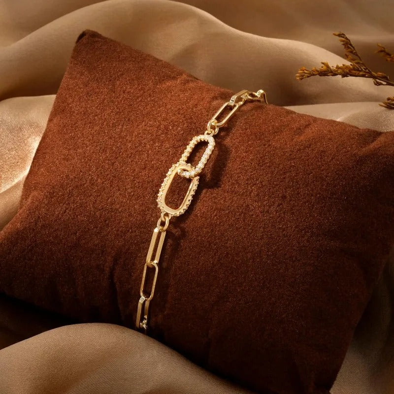 Bracciale a cerchio con maglie regolabili