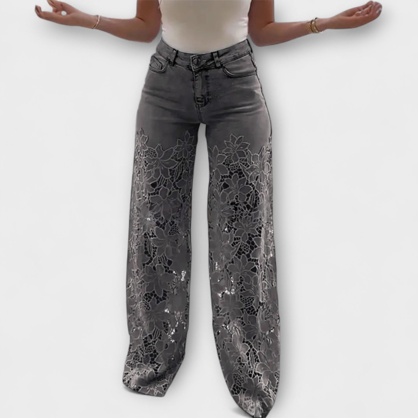 Jeans alla moda in patchwork di pizzo